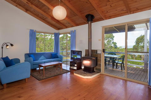 Bombina Cottages - Accommodation Nelson Bay 0