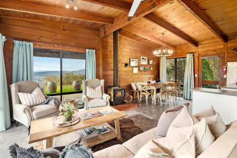 The Lodge By Mt Bellevue - Accommodation Nelson Bay 1