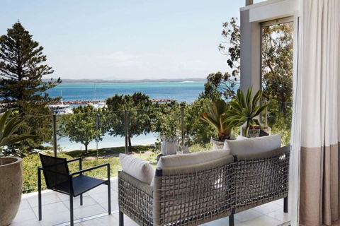 The Waterview, 2 76 Magnus St - Complete Style, Comfort, Luxury And Spectacular Waterviews - Accommodation Nelson Bay 0