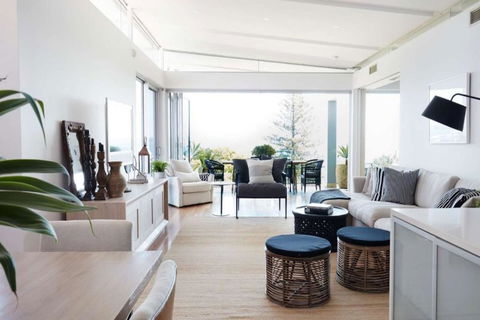 The Waterview, 2 76 Magnus St - Complete Style, Comfort, Luxury And Spectacular Waterviews - Accommodation Nelson Bay 3
