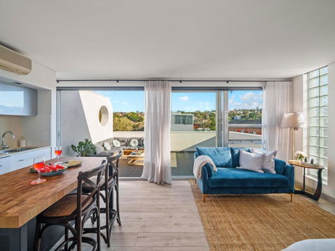 XQ Collection La Casa De Frida - Modern Studio With Balcony - Accommodation Nelson Bay 2