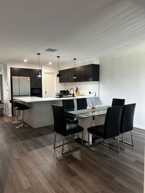 Xquisite - Accommodation Nelson Bay 2