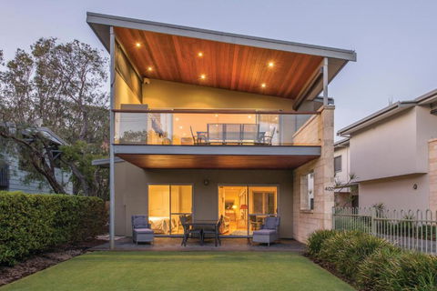 XYZ Holiday Home - Accommodation Nelson Bay 1