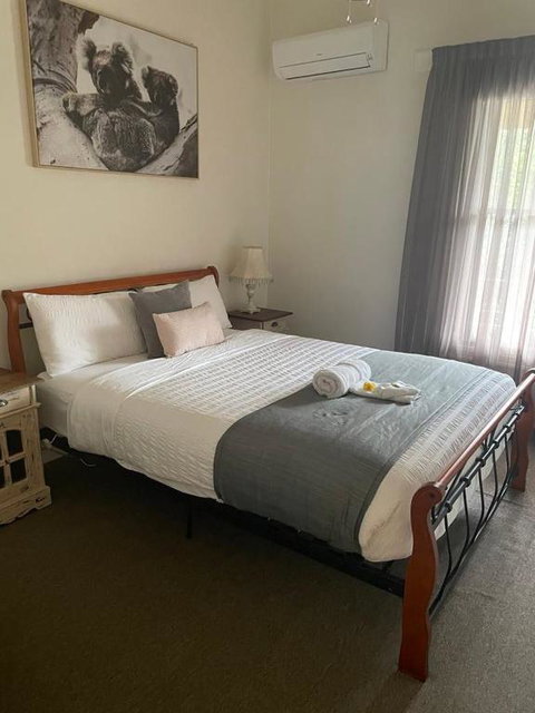 Yea River Cottage - Nelsons Bay Accommodation 1