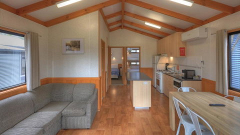 Yea Riverside Caravan Park - Nelsons Bay Accommodation 2