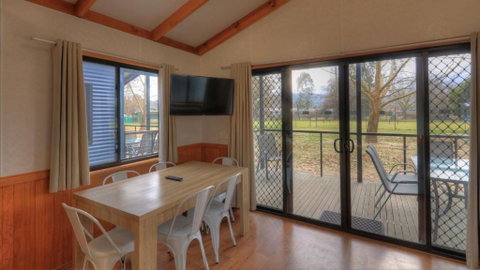 Yea Riverside Caravan Park - Nelsons Bay Accommodation 1