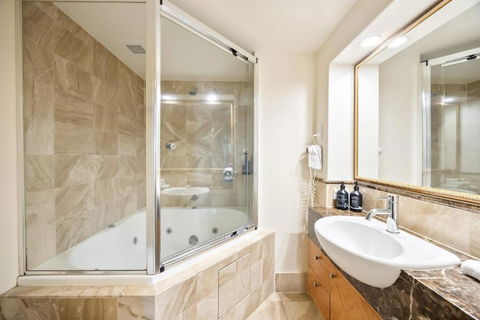 ZANZ205- Exclusive Outdoor Spa With Ocean Glimpses - Accommodation Nelson Bay 3