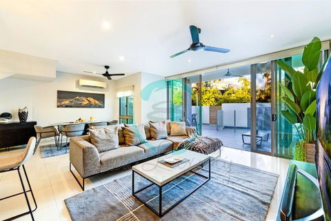 ZEN ARCTIC Luxury 2-Story T/House + Pool & Markets - Accommodation Nelson Bay 0