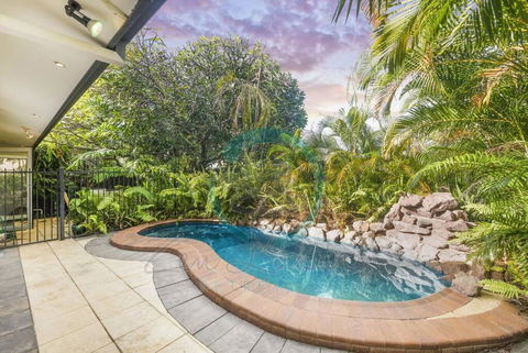 ZEN TREETOPS - Boutique 2-BR Apt W/ Private Pool - Accommodation Nelson Bay 0