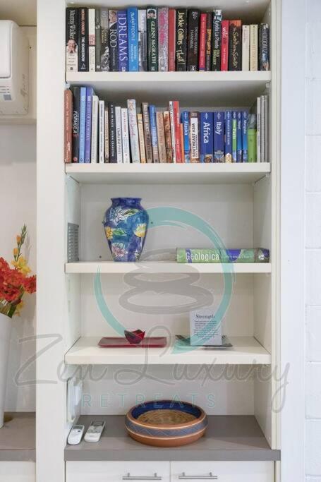 ZEN TREETOPS - Boutique 2-BR Apt W/ Private Pool - Accommodation Nelson Bay 1