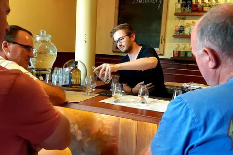 Tipple Of Gin Experience Tour - Accommodation Nelson Bay 3