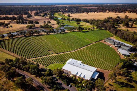 Busselton Jetty + Train Ride + Winery + Scenic Drive Full Day Tour - Accommodation Nelson Bay 3