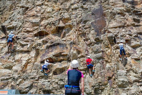 Rock Climbing At The Kangaroo Point Cliffs In Brisbane - Accommodation Nelson Bay 2
