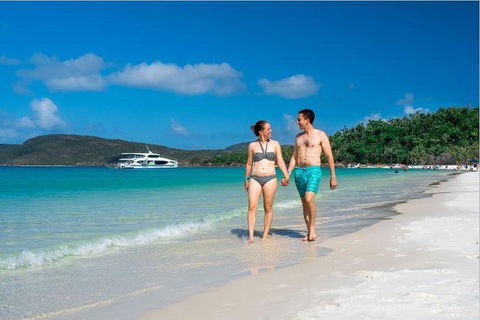 Whitehaven Beach Half-Day Cruises - Accommodation Nelson Bay 3