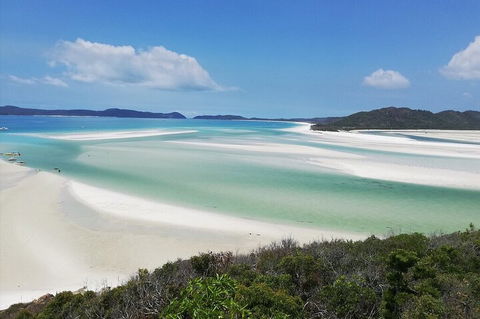 2-Night Whitsundays Sailing Cruise Incl. Whitehaven Beach & Great Barrier Reef - Accommodation Nelson Bay 1