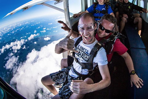 Reef And Rainforest Tandem Sky Dive In Cairns - Accommodation Nelson Bay 2