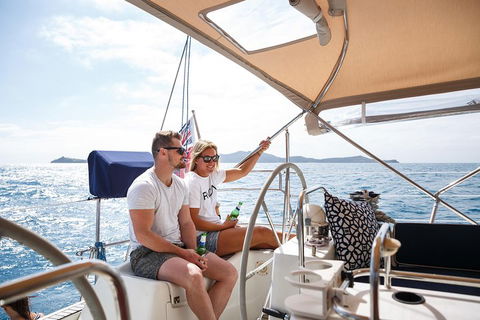 1-Night Whitsundays Private Charter Aboard Cruising Yacht Milady - Accommodation Nelson Bay 3