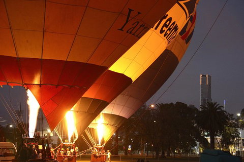 Melbourne Sunrise Balloon Flight & Champagne Breakfast - Accommodation Nelson Bay 2